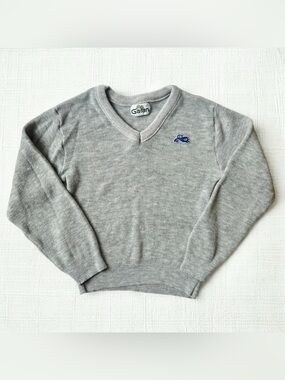 Vintage 80s Garan Boys V-Neck Sweater Gray Size 5 (Tag 6-7) Lightweight Lion